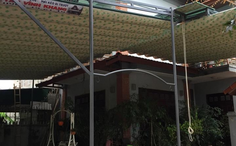 Bạt xếp kéo